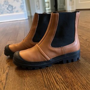 Loewe chelsea Boots size 38